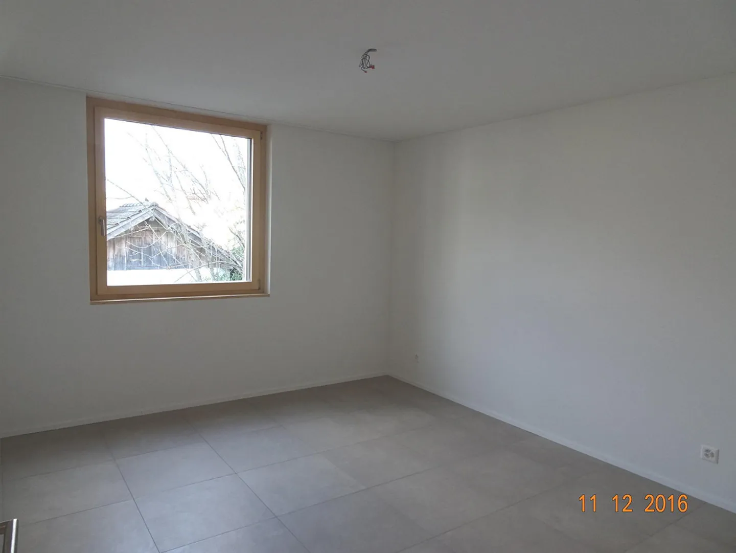 Spacious, Quiet 4 1/2 Room Apartment on the 1st Floor - Photo 9 of 13