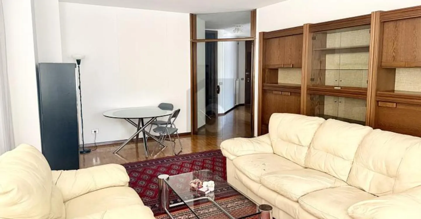 DOWNTOWN, SPACIOUS AND FUNCTIONAL - Photo 2 of 5
