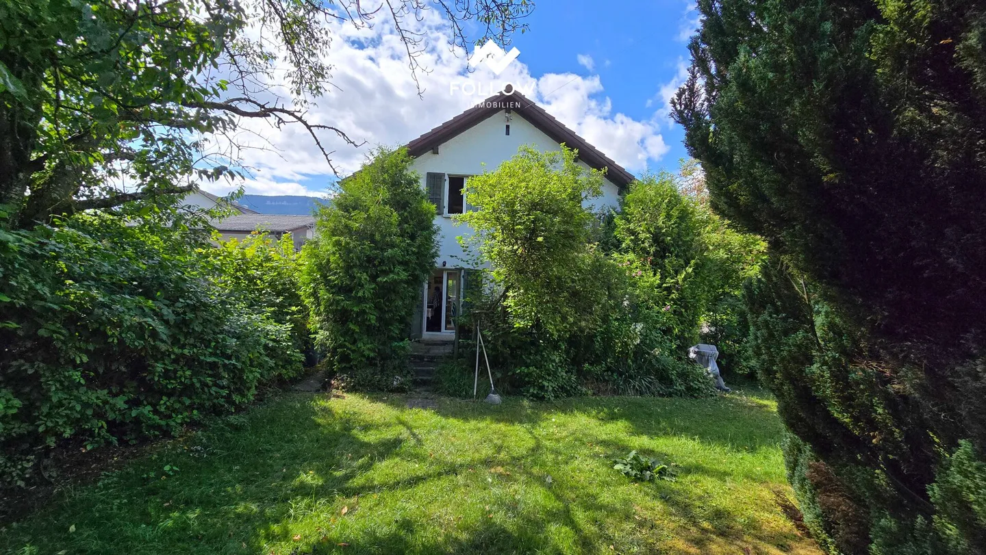 Casa unifamiliare con giardino idilliaco - Foto 3 di 23