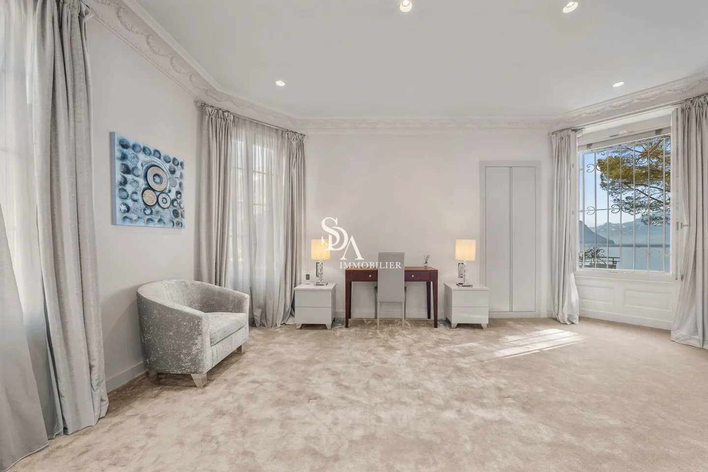 Rare, refined, luxurious duplex with an exceptional view! - Photo 7 of 13