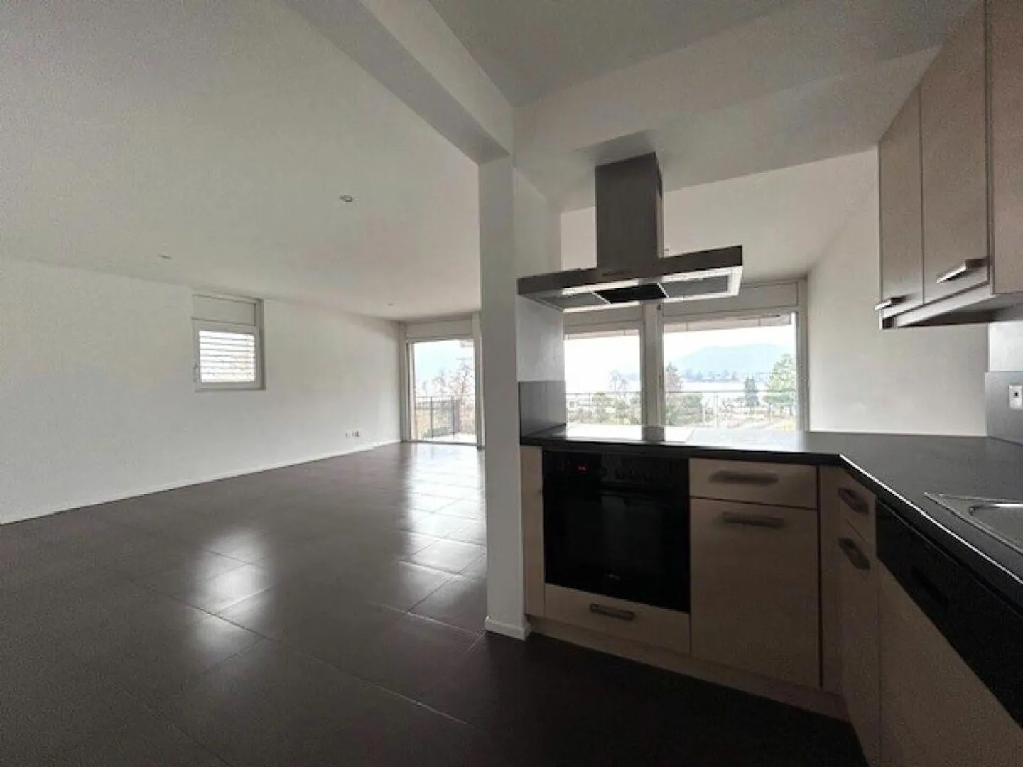 Appartement moderne avec vue sur le lac - Photo 7 sur 19