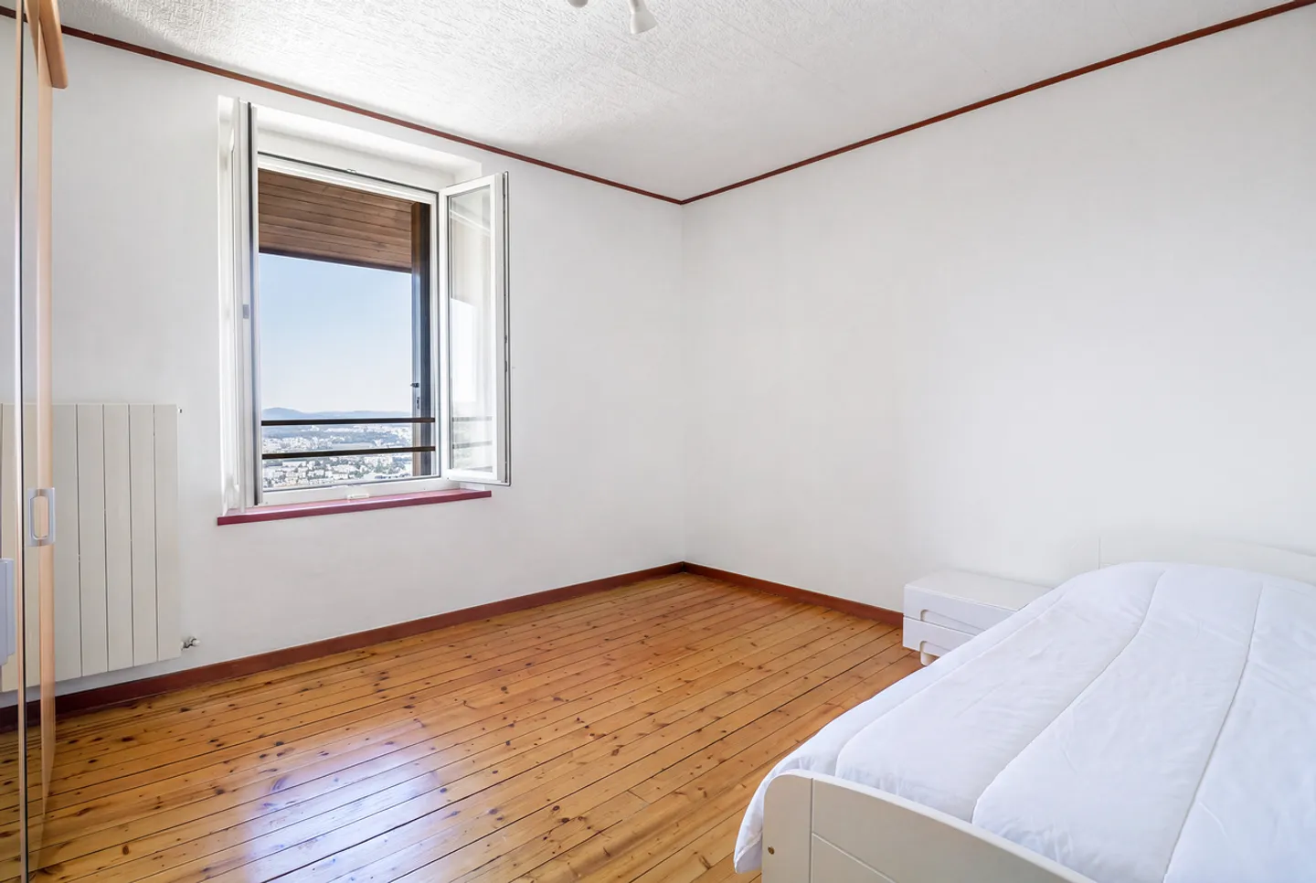 Panoramahaus: zwei Wohnungen und private Garage - Foto 4 von 7
