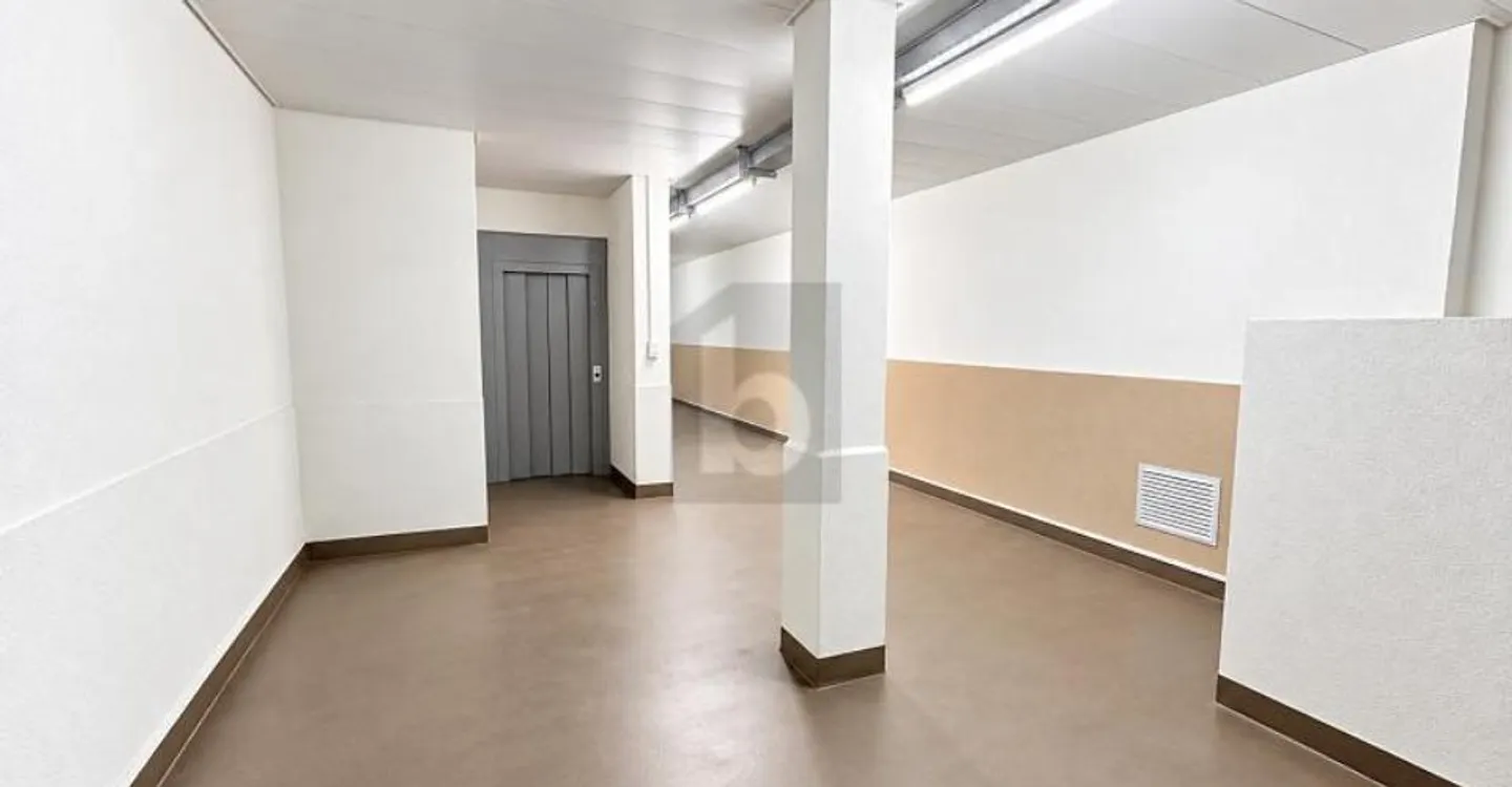 VIELSEITIGER UND ZENTRALER RAUM - Foto 4 von 4