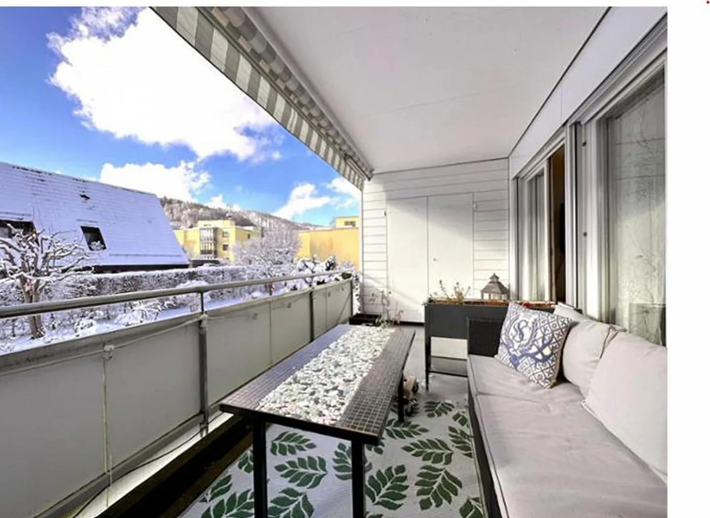 Helle 4.5-Zi.-WHG befristet mit Kaufoption. CHF 2'790 inkl. Garagenpl. - Photo 2 sur 18