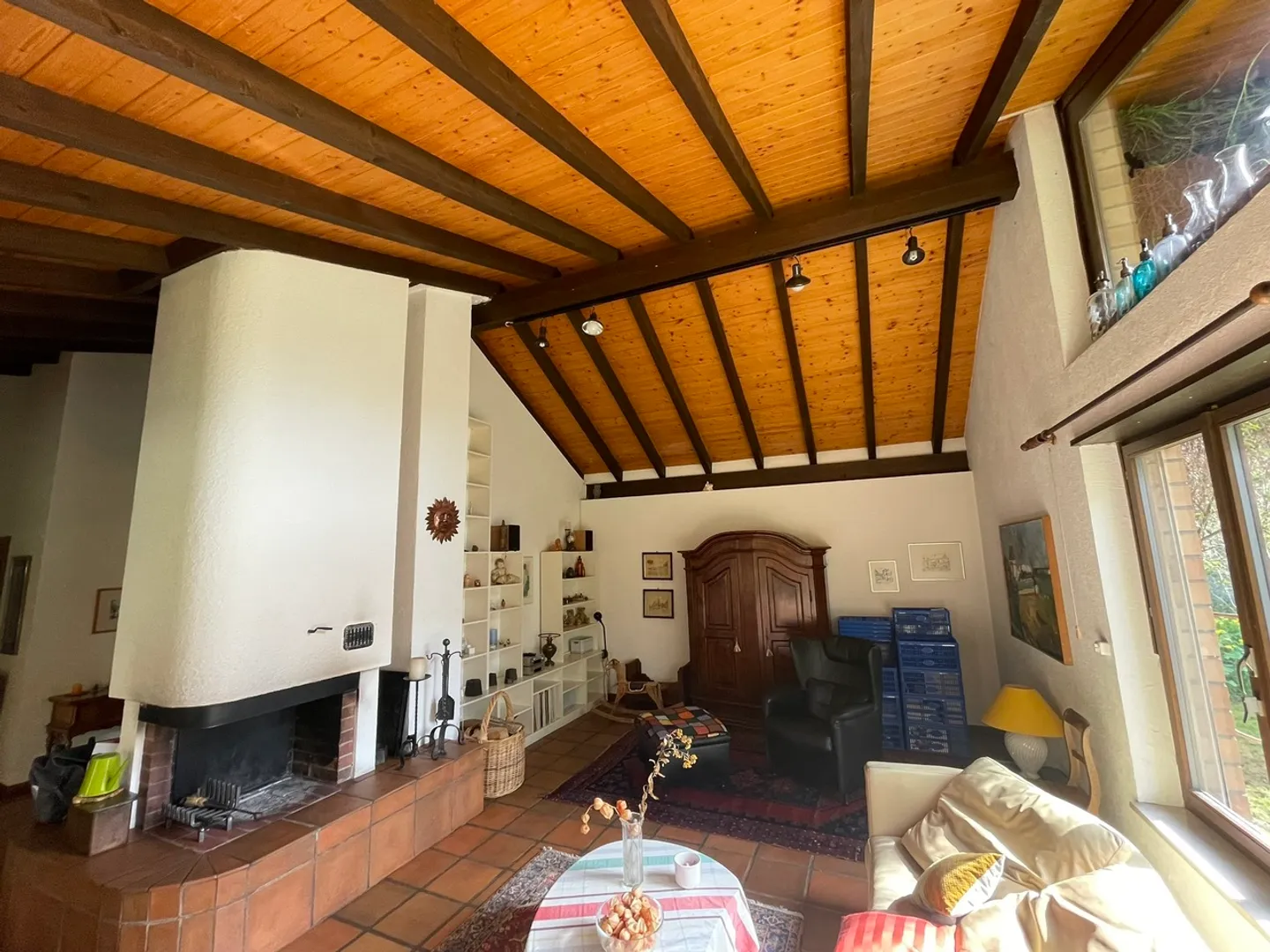Stylish 5.5 Room Bungalow with Charming Garden and Garage - Photo 4 of 9