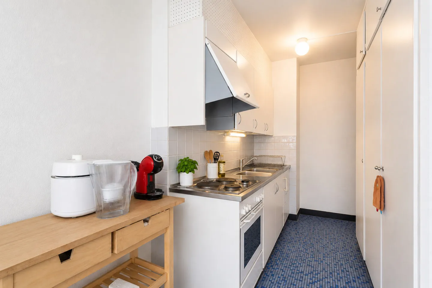 Charming Apartment in Pâquis - Photo 3 of 6
