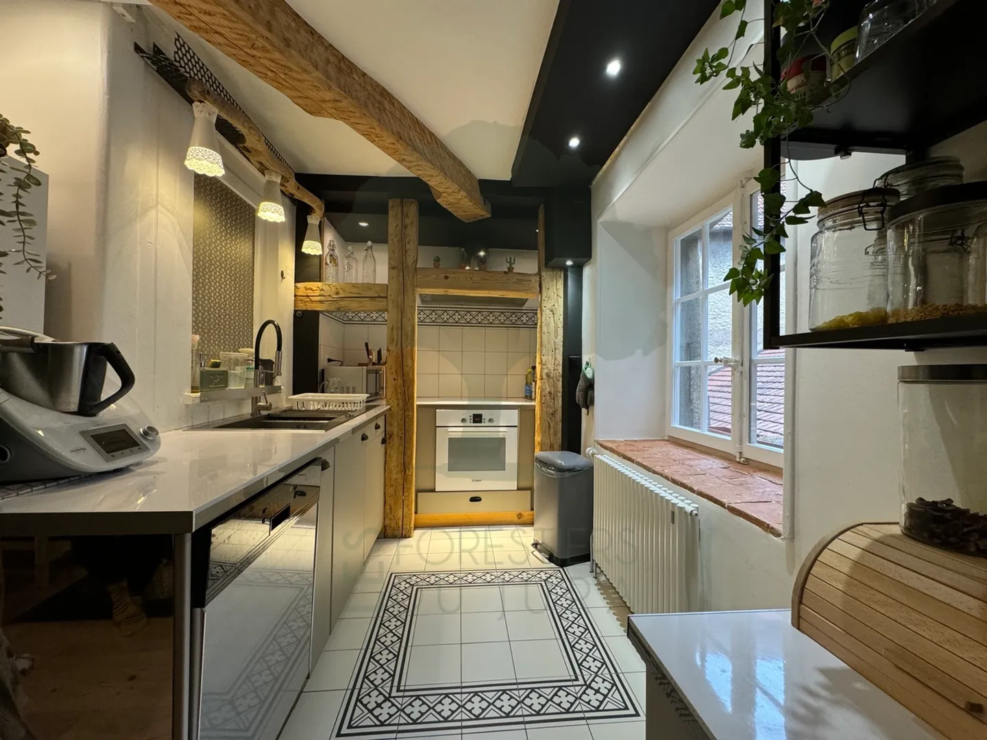 Affascinante vecchia casa con ristrutturazione - Bellissimi spazi e potenziale - Foto 5 di 20