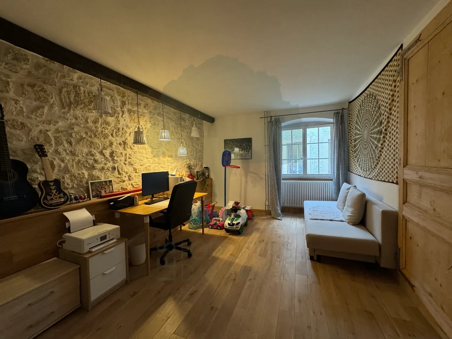 Affascinante vecchia casa con ristrutturazione - Bellissimi spazi e potenziale - Foto 8 di 20