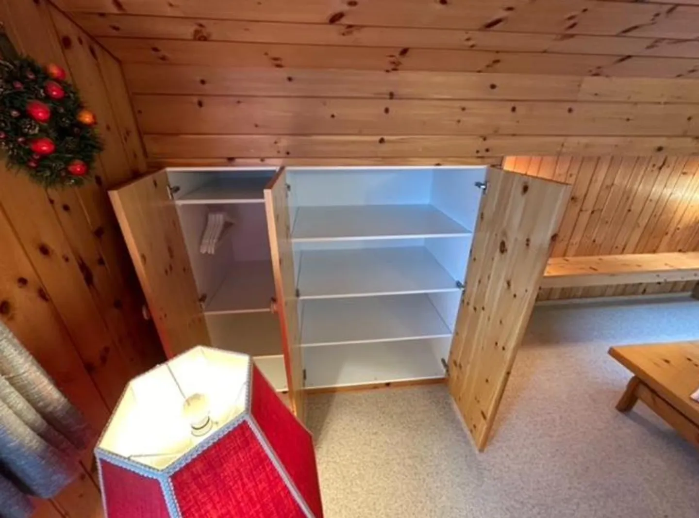 Exclusive Location: 2.5 Room Attic Apartment near Bergkirchli - Photo 4 of 15