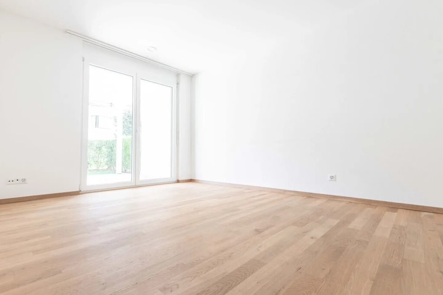 Apartment with a view of greenery seeks single! - Photo 7 of 12