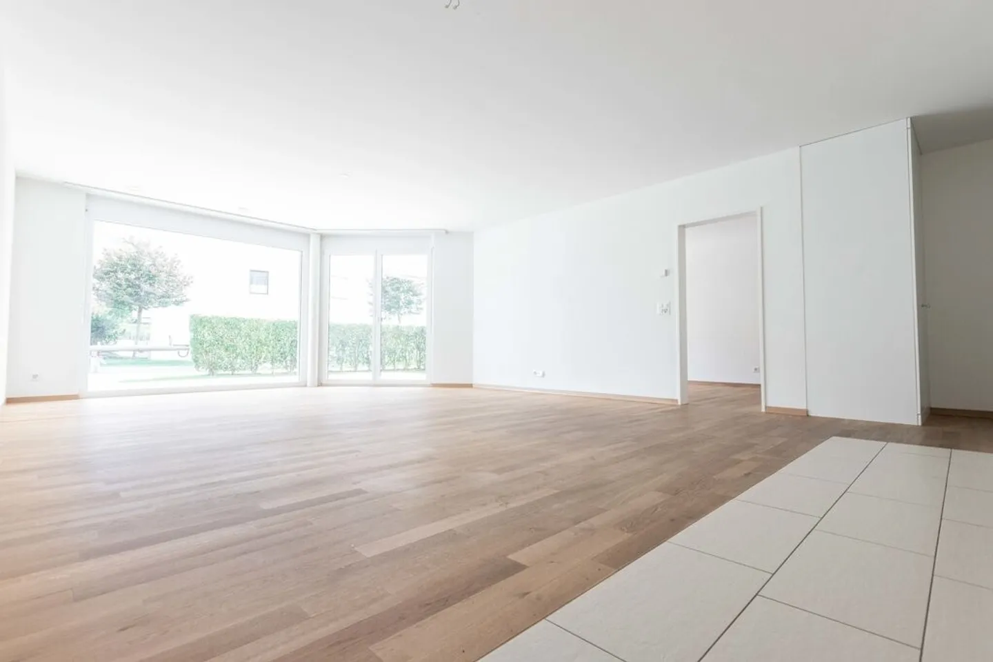 Apartment with a view of greenery seeks single! - Photo 3 of 12