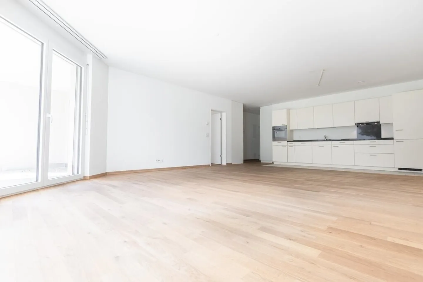 Apartment with a view of greenery seeks single! - Photo 4 of 12