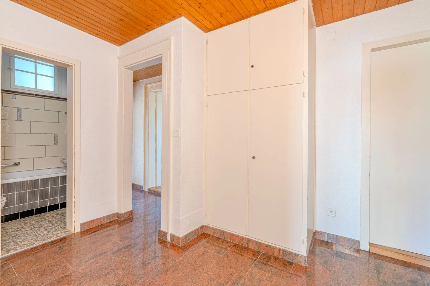 Maison multifamiliale attrayante avec caractère dans un emplacement central à Bellach SO - Photo 8 sur 20