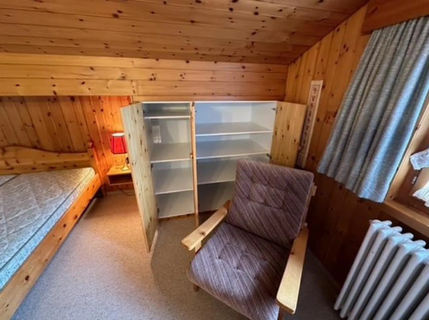 Exclusive Location: 2.5 Room Attic Apartment near Bergkirchli - Photo 9 of 15