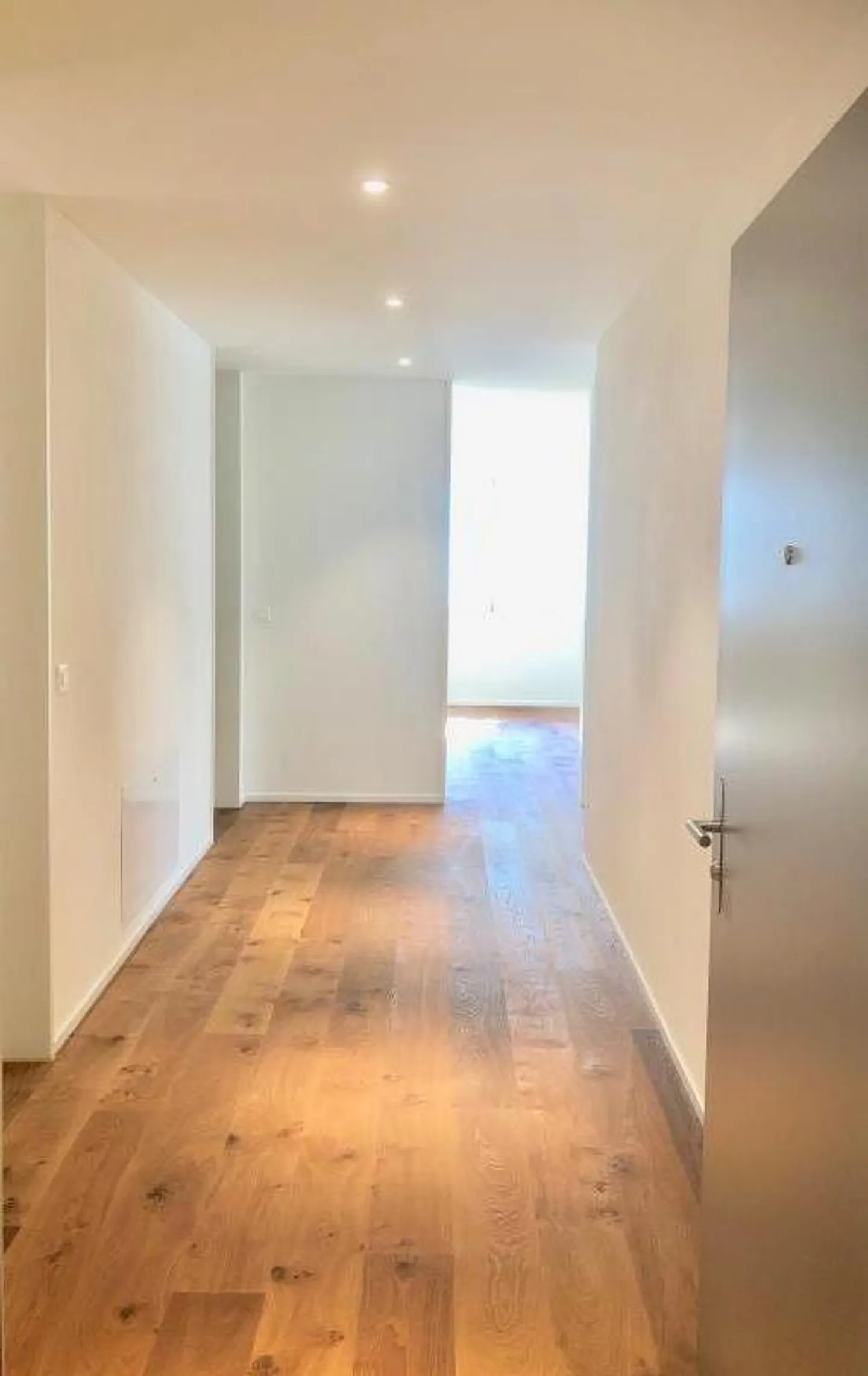 Large, Bright, Modern 4.5 Room Dream Apartment - Photo 2 of 9