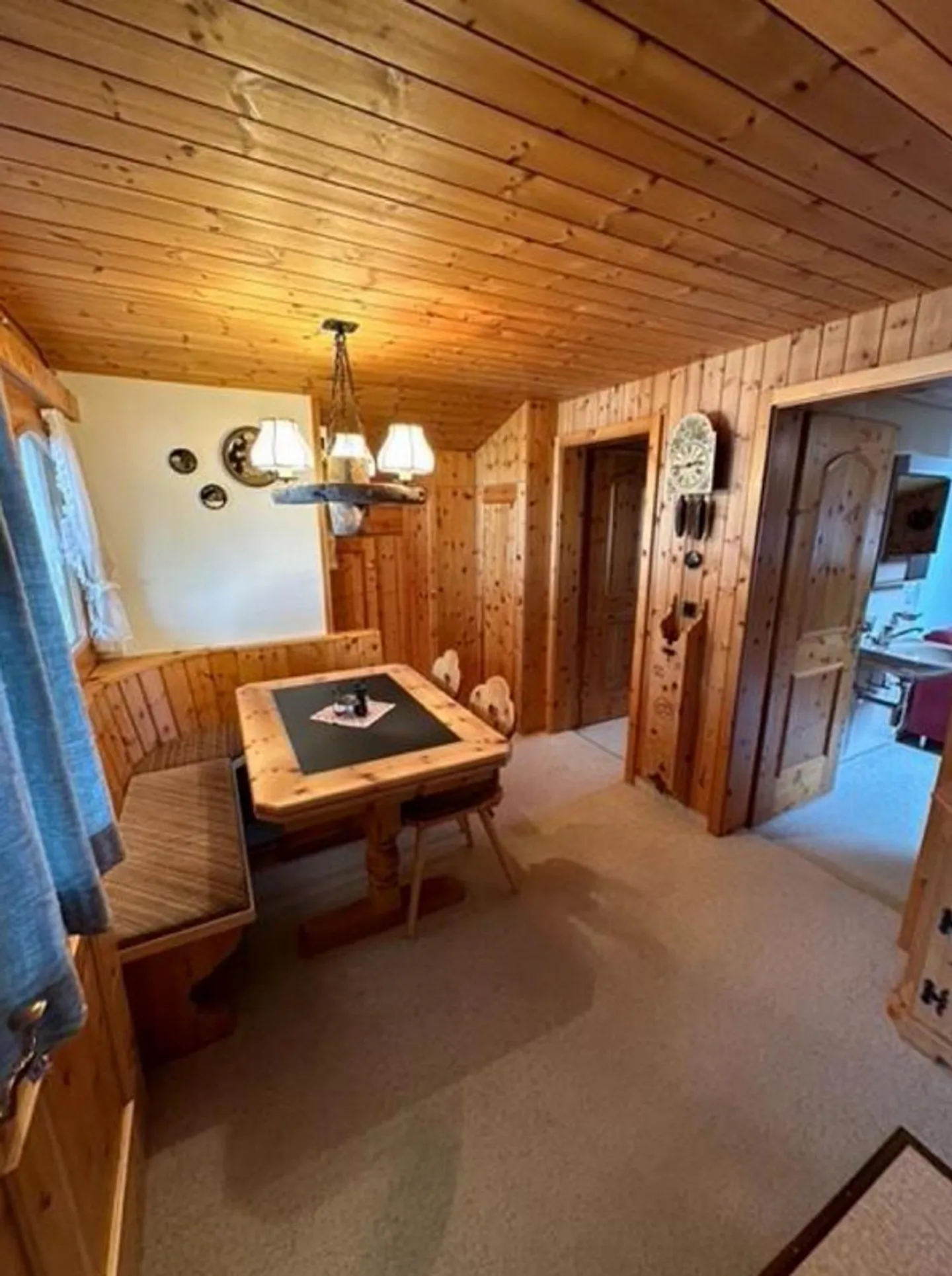 Exclusive Location: 2.5 Room Attic Apartment near Bergkirchli - Photo 13 of 15