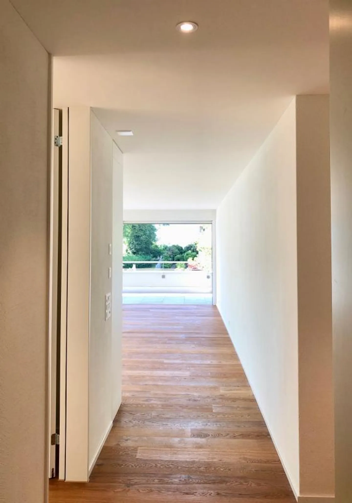Large, Bright, Modern 4.5 Room Dream Apartment - Photo 7 of 9