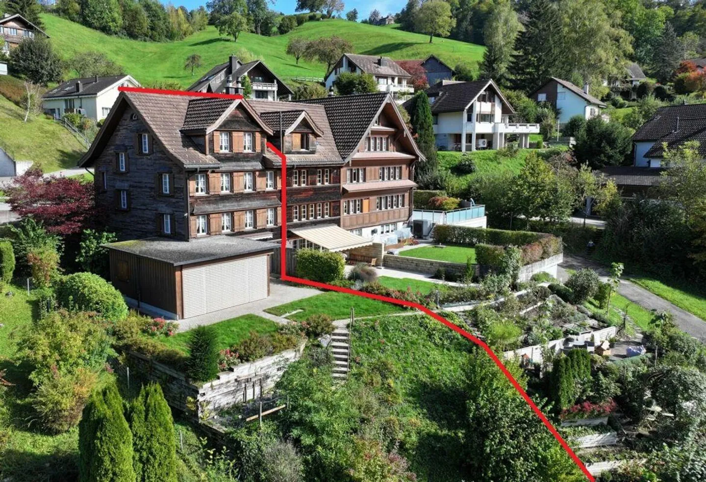 Maison de coin en rangée centrale avec environnement sur un grand terrain extensible... - Photo 1 sur 16