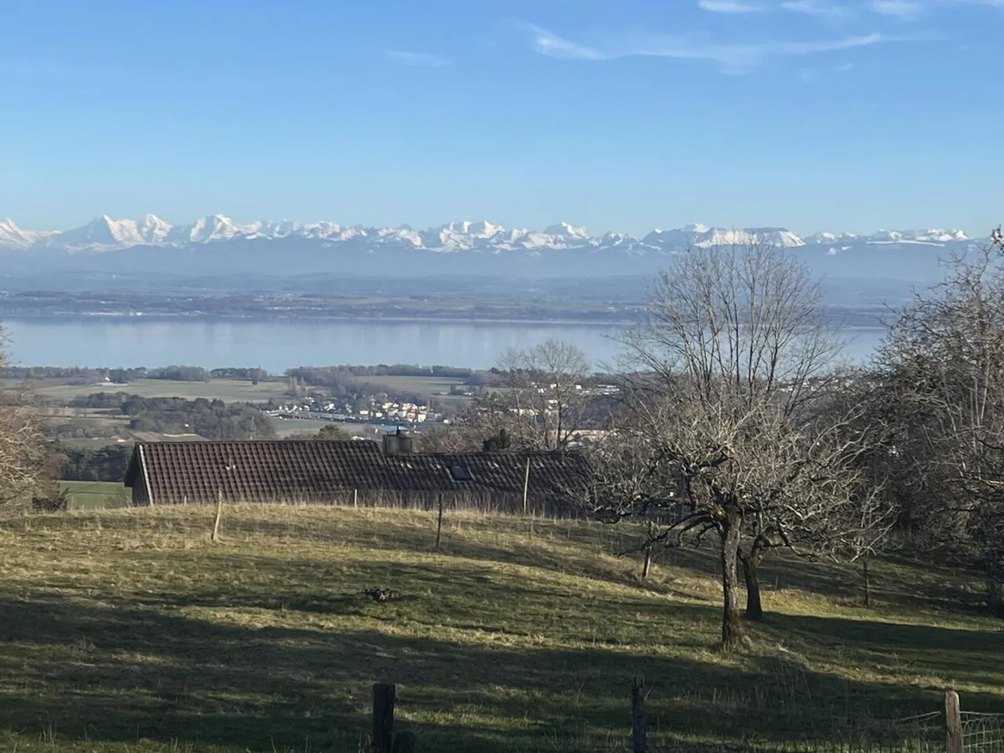 Magnificent building plot of 3,383 m² with a view - Photo 2 of 8