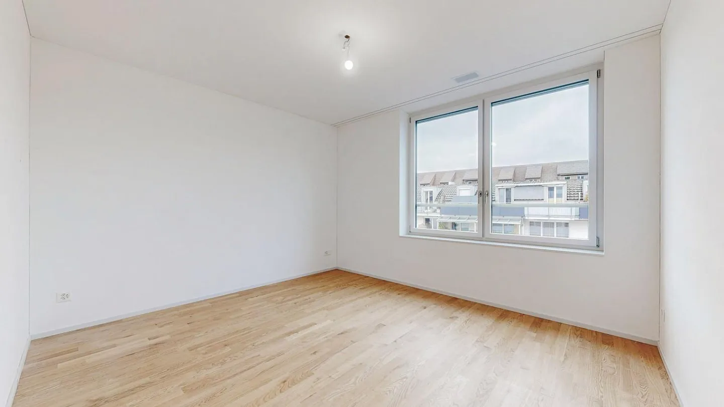 Don't miss the chance to rent the last 4.5 room apartment in LOU! - Photo 3 of 7