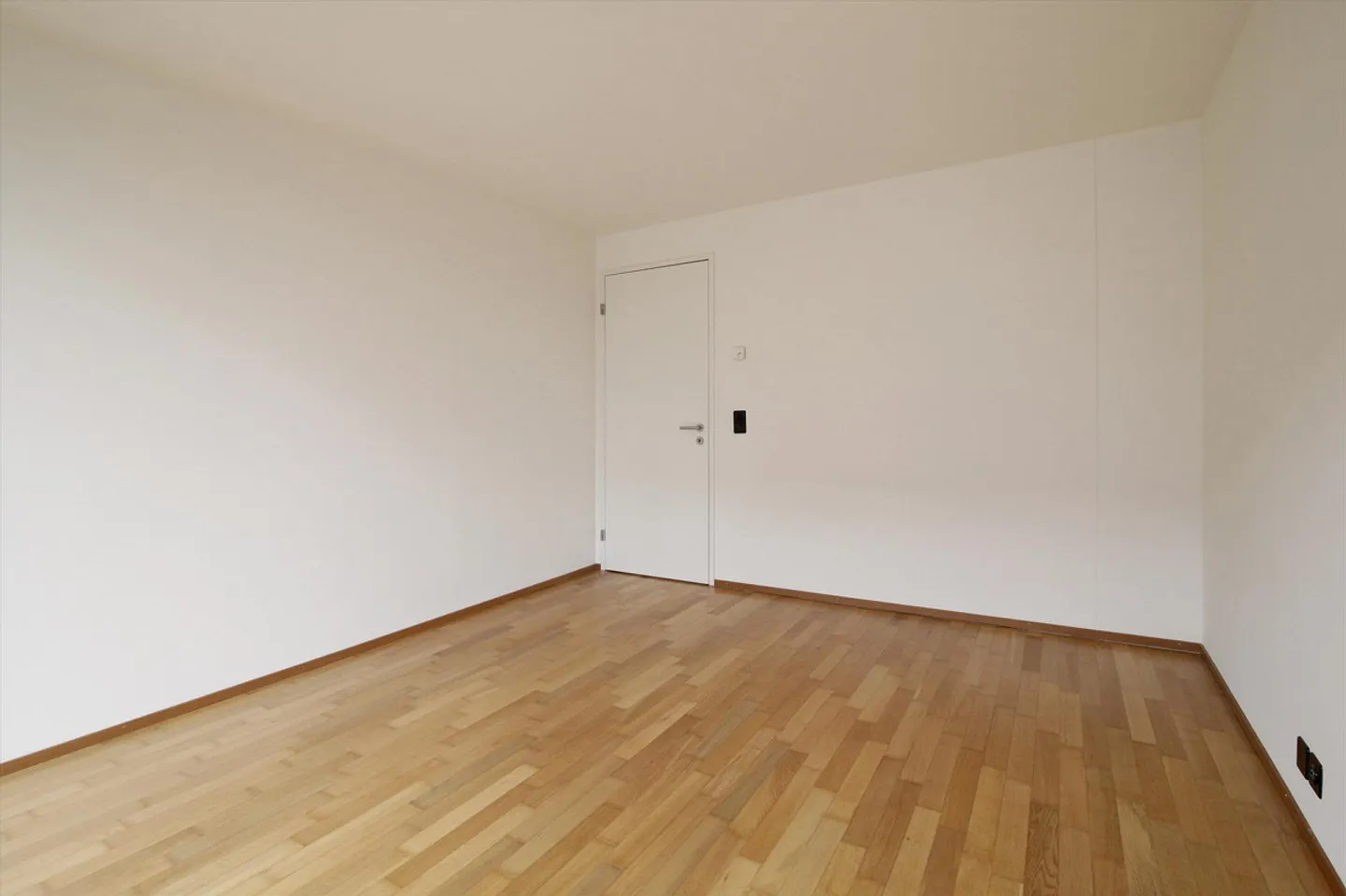 Living like in a single-family home! - Photo 6 of 7