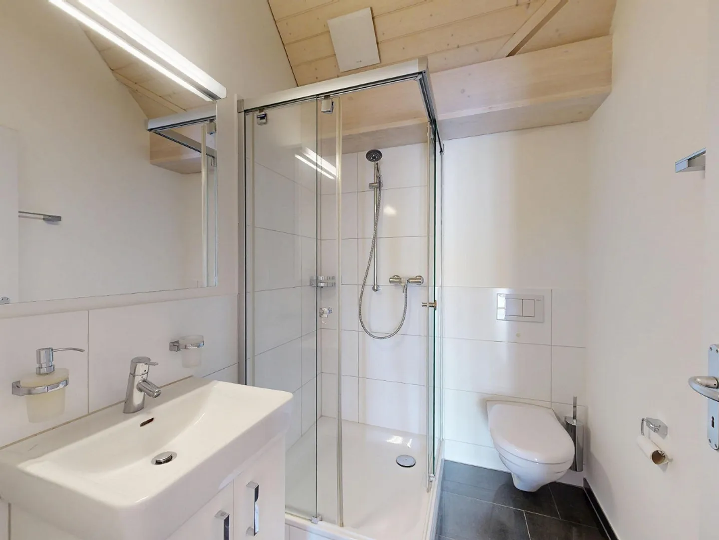 Appartement penthouse exclusif de 4,5 pièces avec ascenseur directement dans l'appartement - Photo 9 sur 13