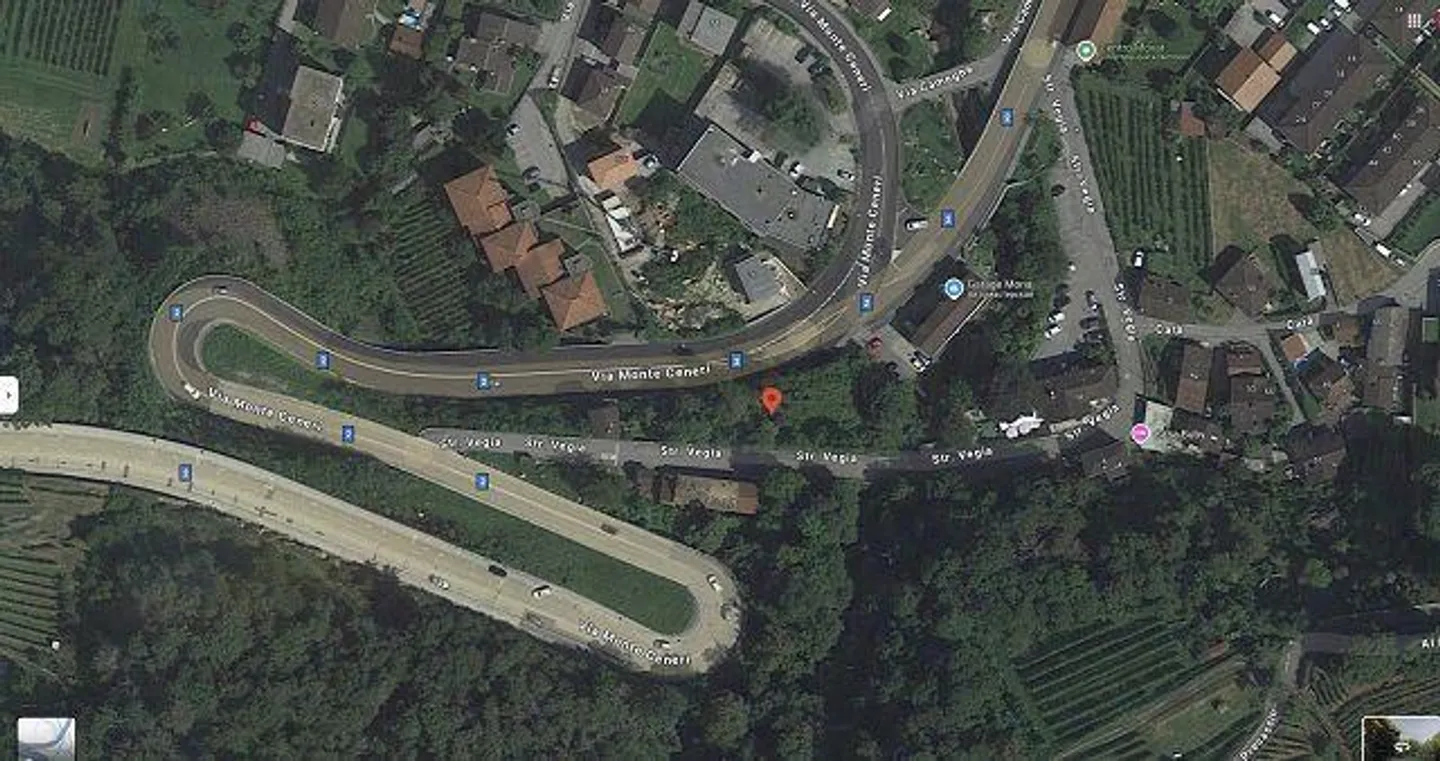 Terreno R2 di 1087 m2 col progetto approvato per 2 case, 2 appartam... - Foto 14 di 14