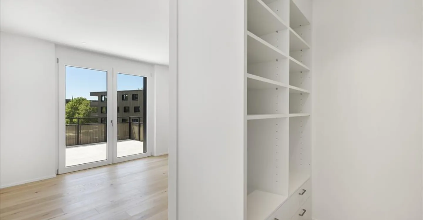Superb 5-room penthouse with panoramic view - Photo 7 of 9