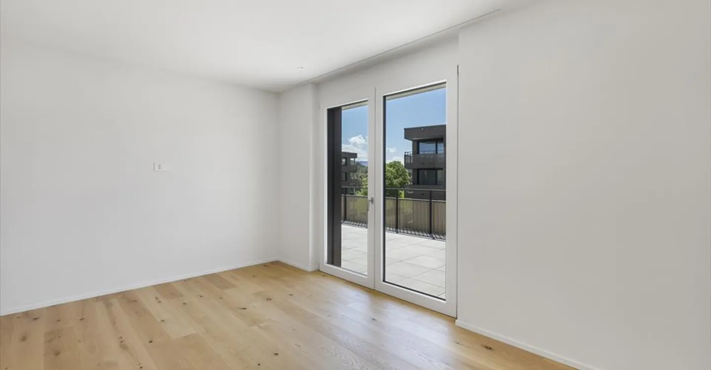 Superb 5-room penthouse with panoramic view - Photo 8 of 9
