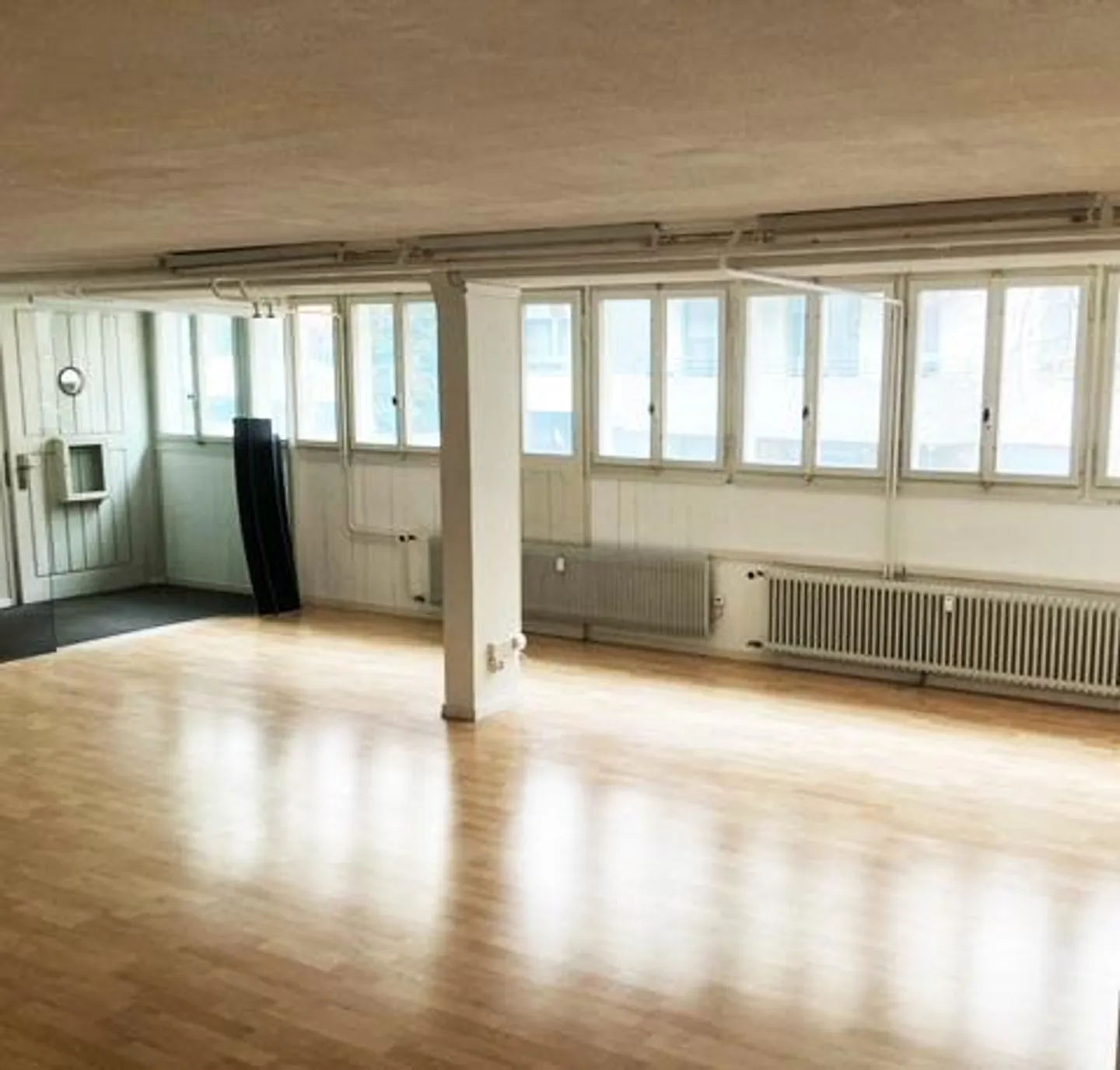 Attractive Office Space in the Heart of St. Johann - Photo 8 of 12