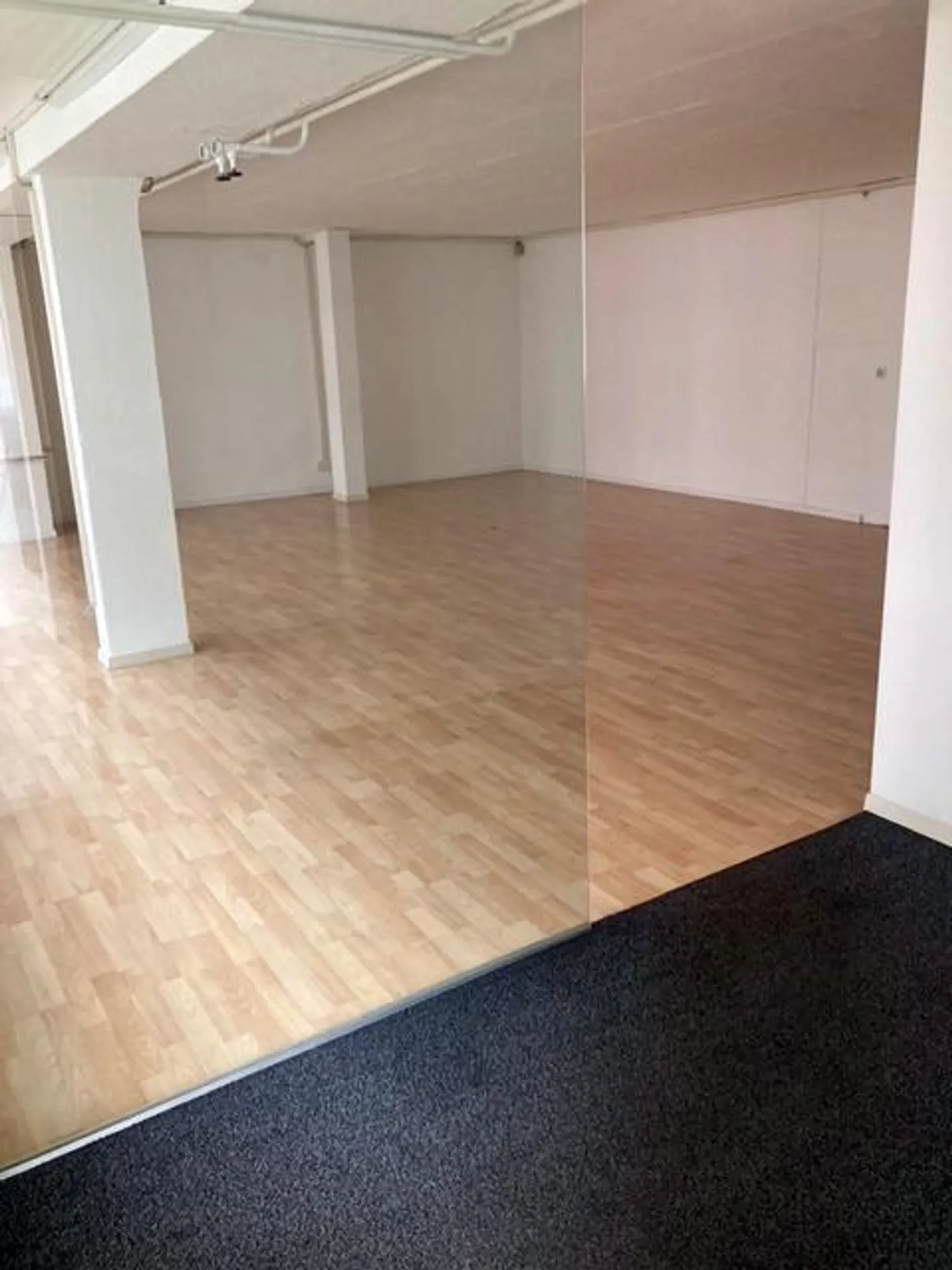 Attractive Office Space in the Heart of St. Johann - Photo 7 of 12