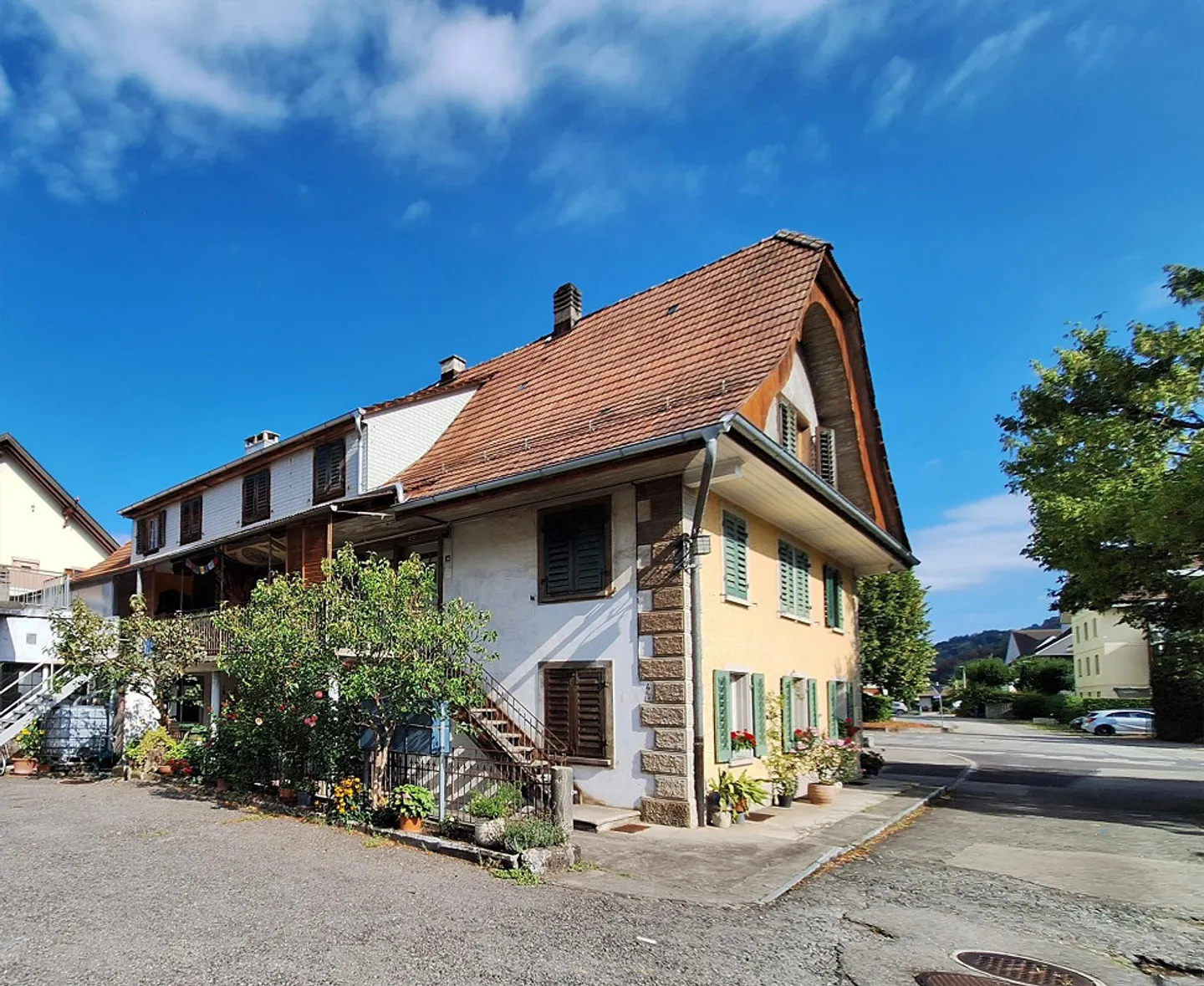 Central Living in Reiden - Photo 1 of 5