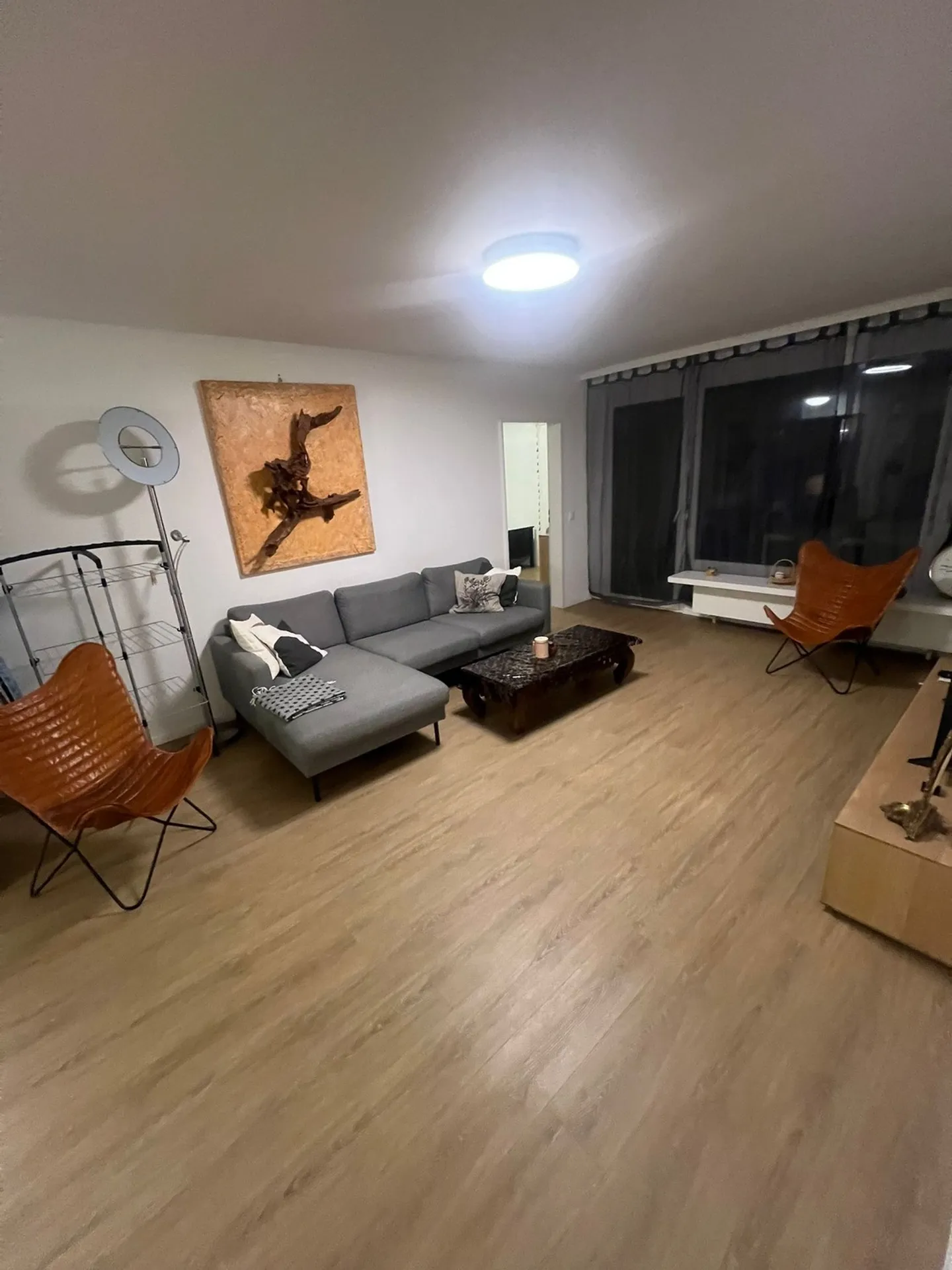 🌟 Modern & Fully Furnished 3-bedroom Business Apartment at 8304 walliselln🌟 - Photo 3 of 13