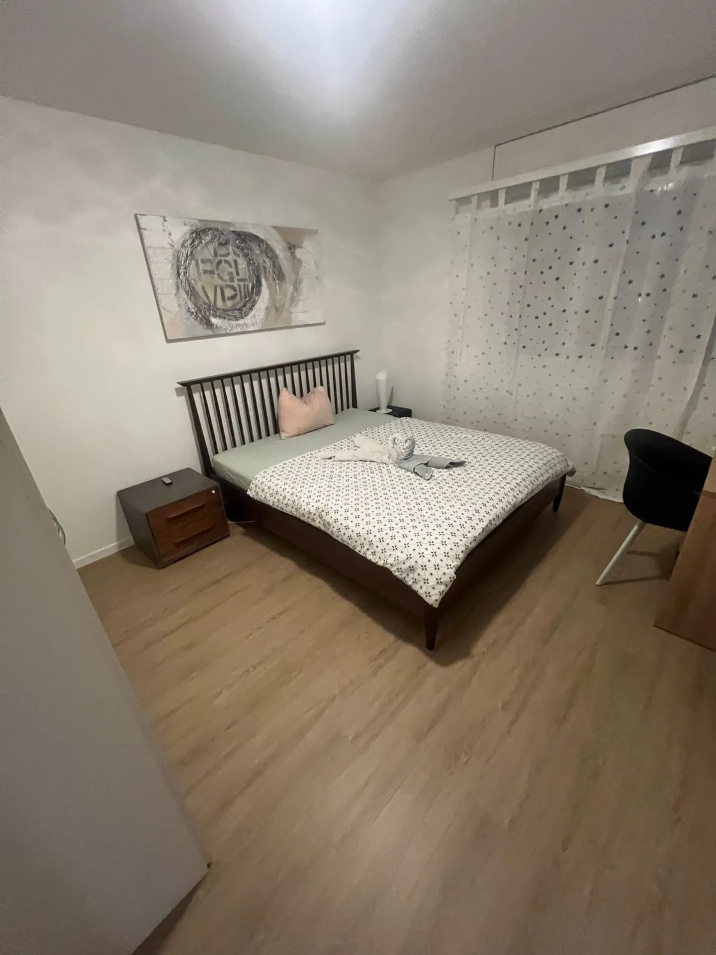 🌟 Modern & Fully Furnished 3-bedroom Business Apartment at 8304 walliselln🌟 - Photo 4 of 13