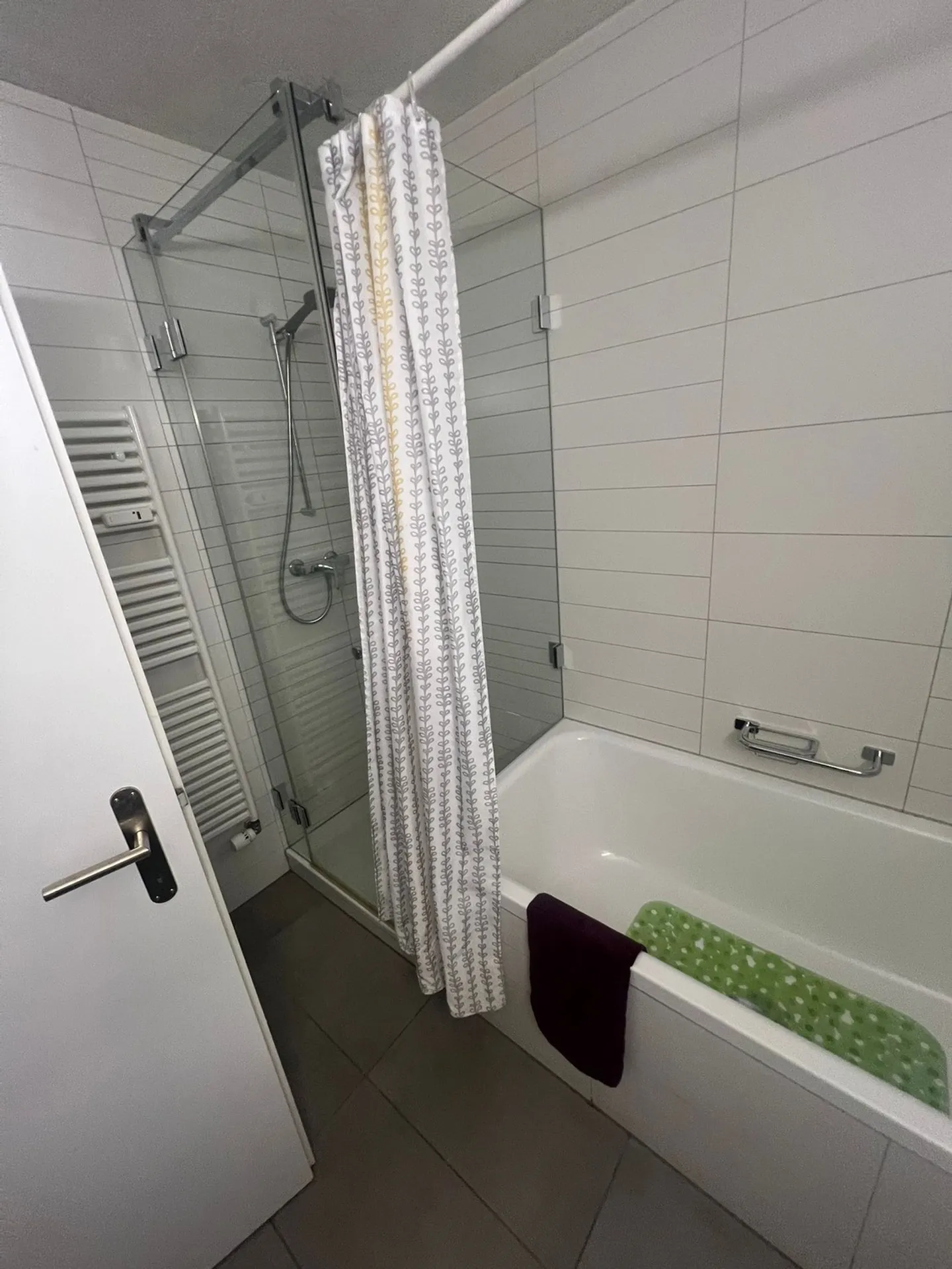 🌟 Modern & Fully Furnished 3-bedroom Business Apartment at 8304 walliselln🌟 - Photo 11 of 13