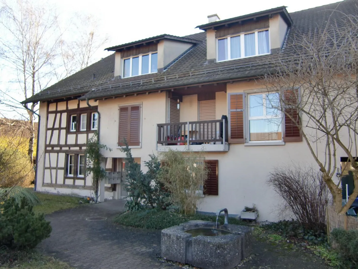 Living in a well-maintained block building - Photo 1 of 12