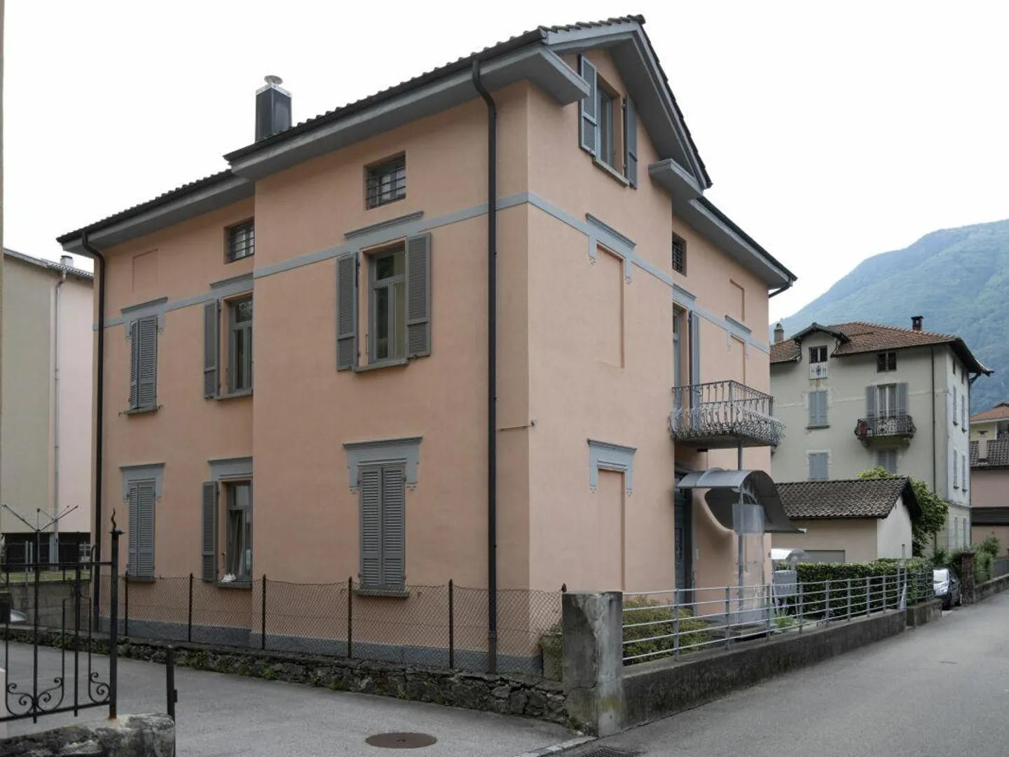 Due appartamenti 4.5 locali - Foto 7 di 12