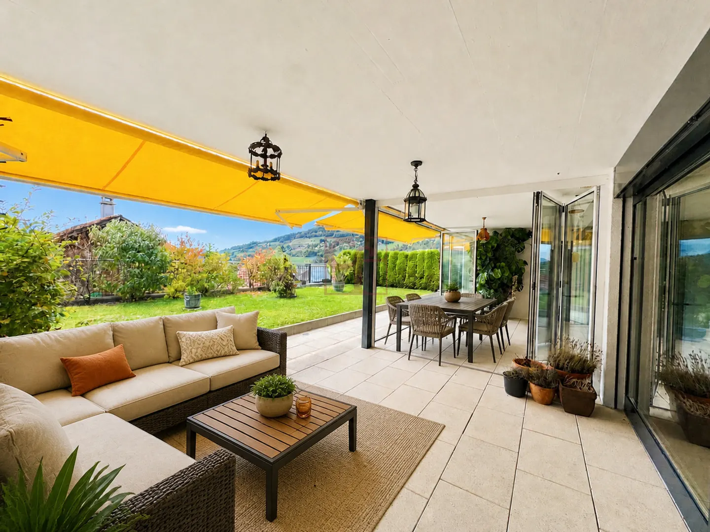 Modernes Apartment mit Atemberaubendem Blick - Foto 1 von 19