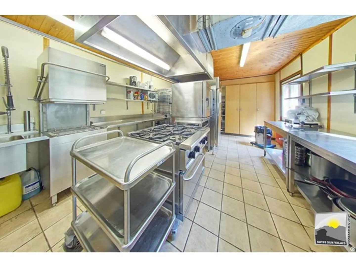 Immeuble mixte à vendre - Photo 4 sur 12
