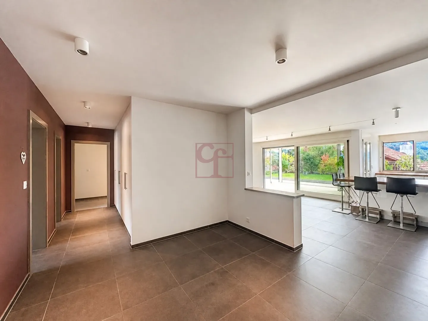 Modernes Apartment mit Atemberaubendem Blick - Foto 4 von 19