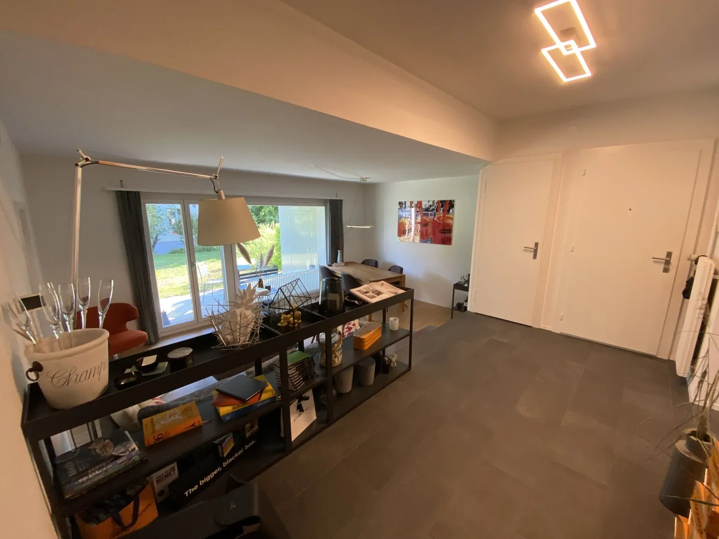 Appartement de jardin attrayant de 3 pièces (chambre supplémentaire optionnelle au sous-sol) près du centre-ville - Photo 2 sur 19