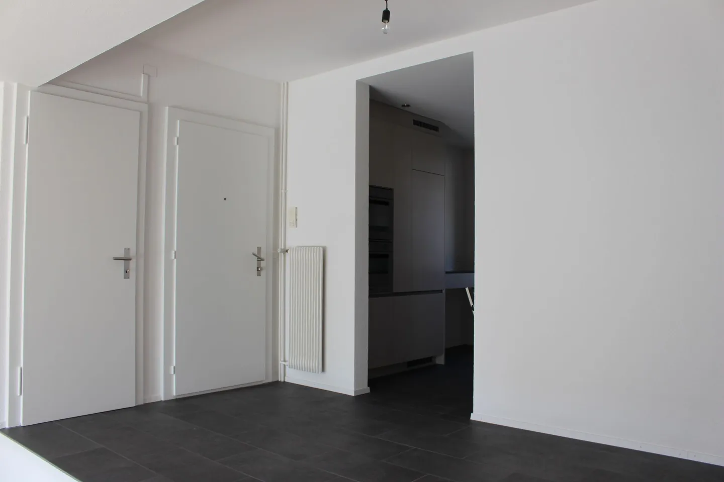 Appartement de jardin attrayant de 3 pièces (chambre supplémentaire optionnelle au sous-sol) près du centre-ville - Photo 7 sur 19