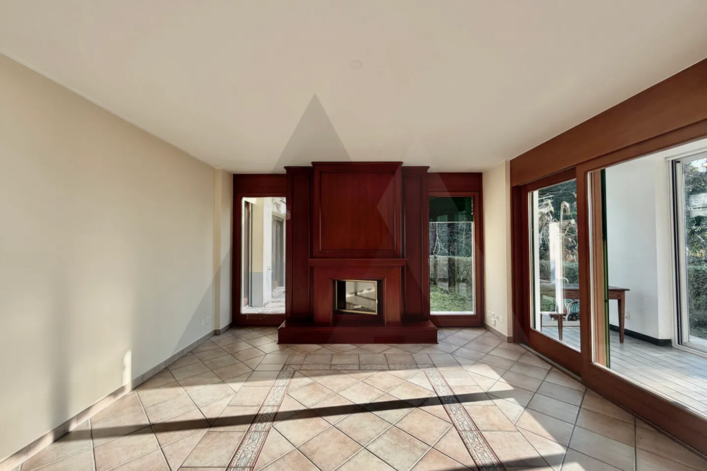 APPARTAMENTO CON GIARDINO IN CONTESTO VERDE - Foto 1 di 16