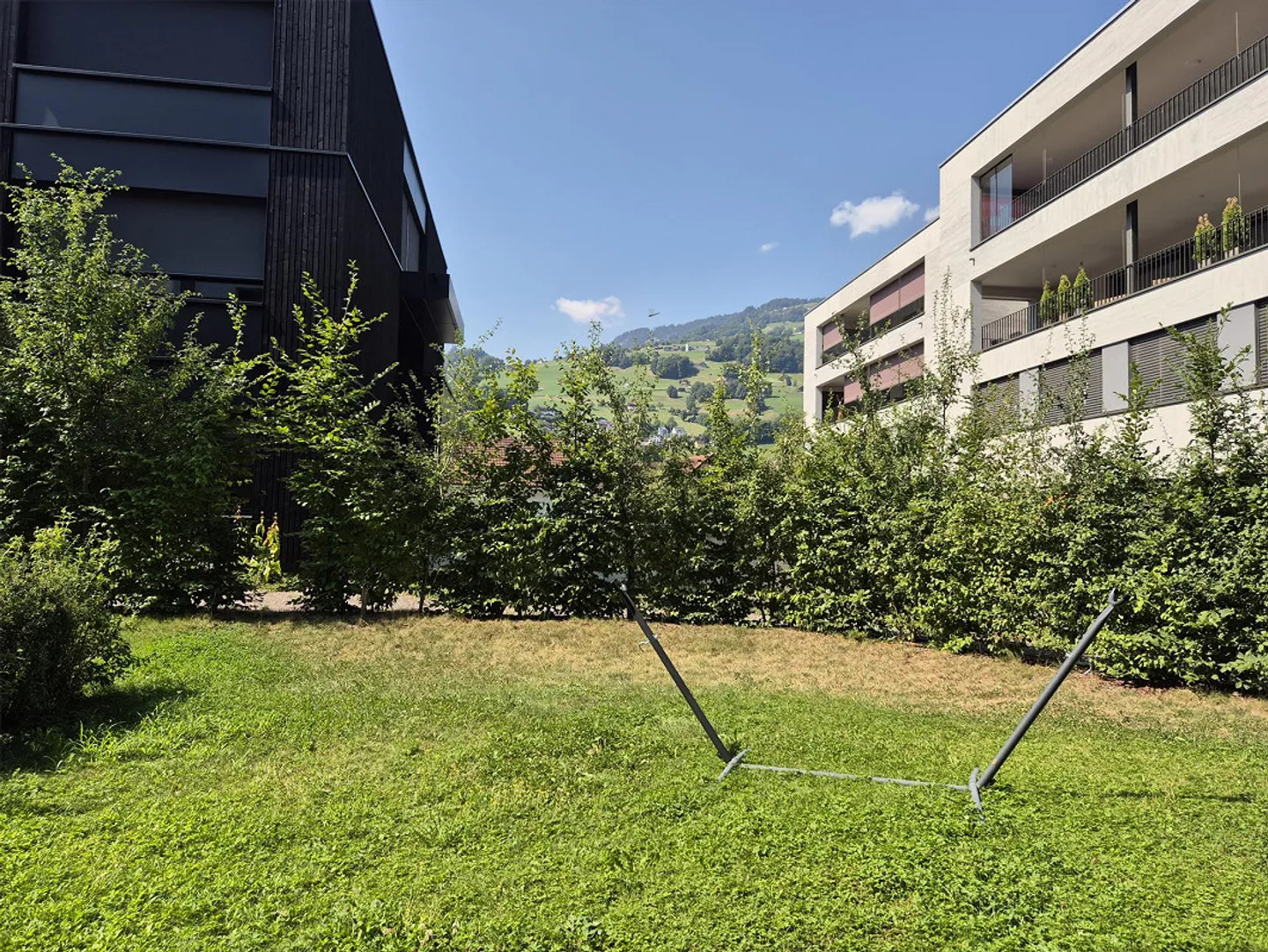 Modern 5.5-room maisonette apartment with garden and communal pool - Photo 4 of 12