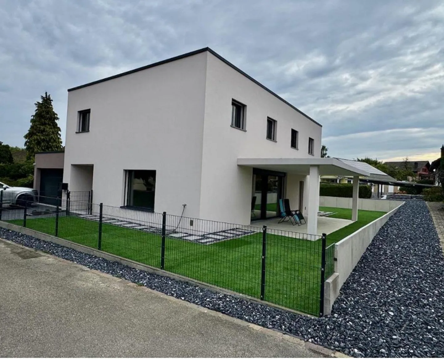 Moderne 7 1/2 Zimm. Einfamilienhaus Freistehend - Foto 2 von 25