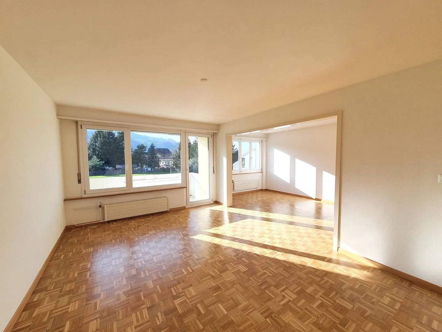 Bright 4.5-room apartment with balcony in Belp - Photo 1 of 10