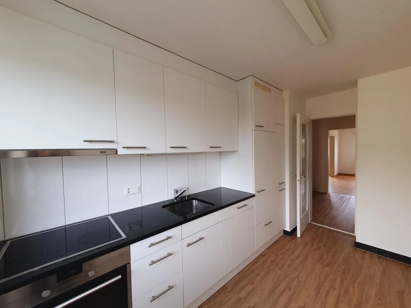 Bright 4.5-room apartment with balcony in Belp - Photo 2 of 10