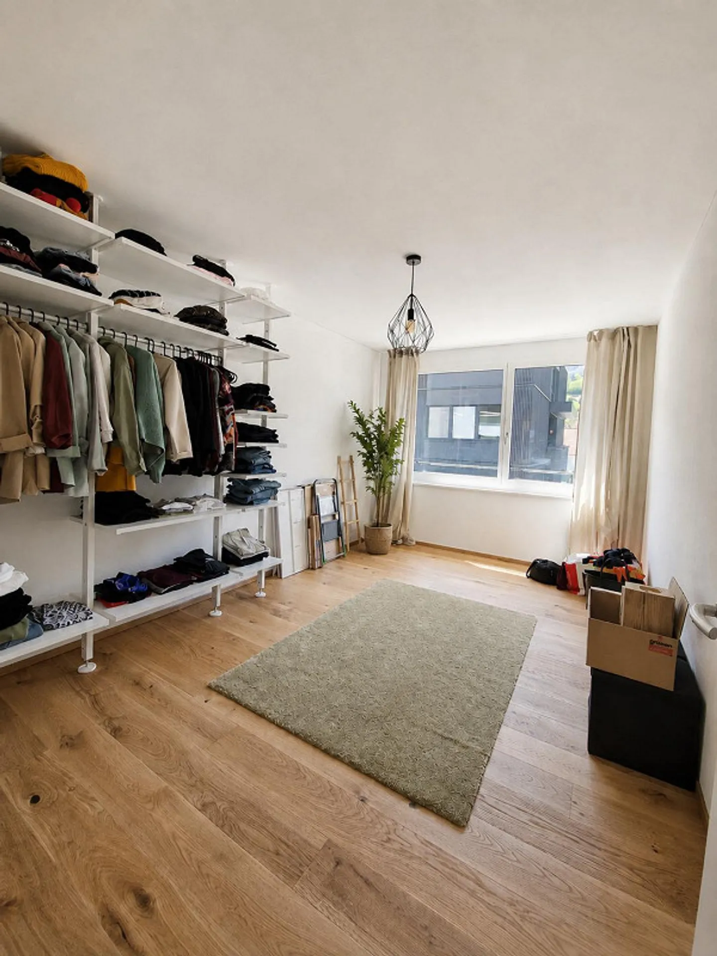 Modern 5.5-room maisonette apartment with garden and communal pool - Photo 7 of 12