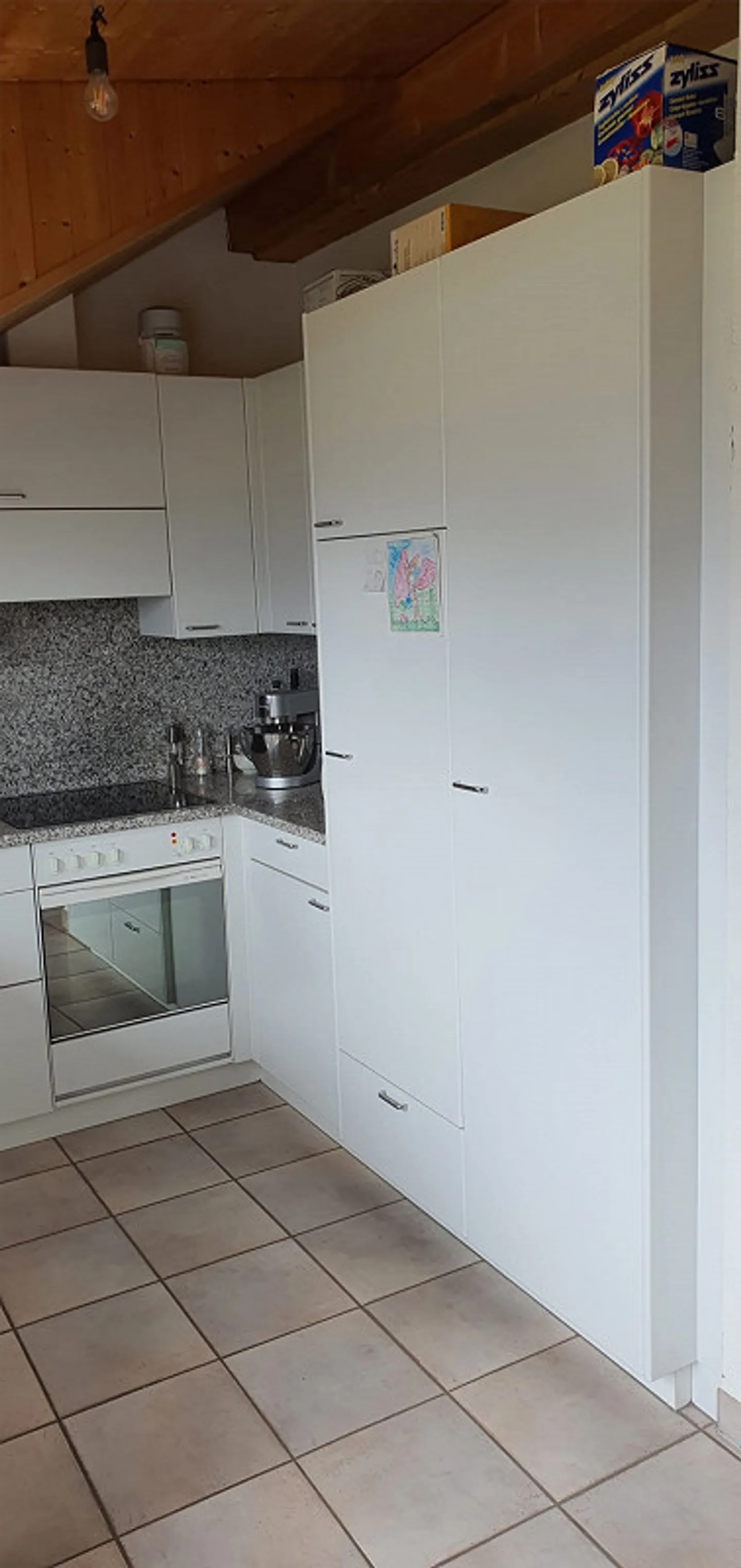 Quietly located, bright 3 1/2 room attic apartment with two terraces - Photo 12 of 12