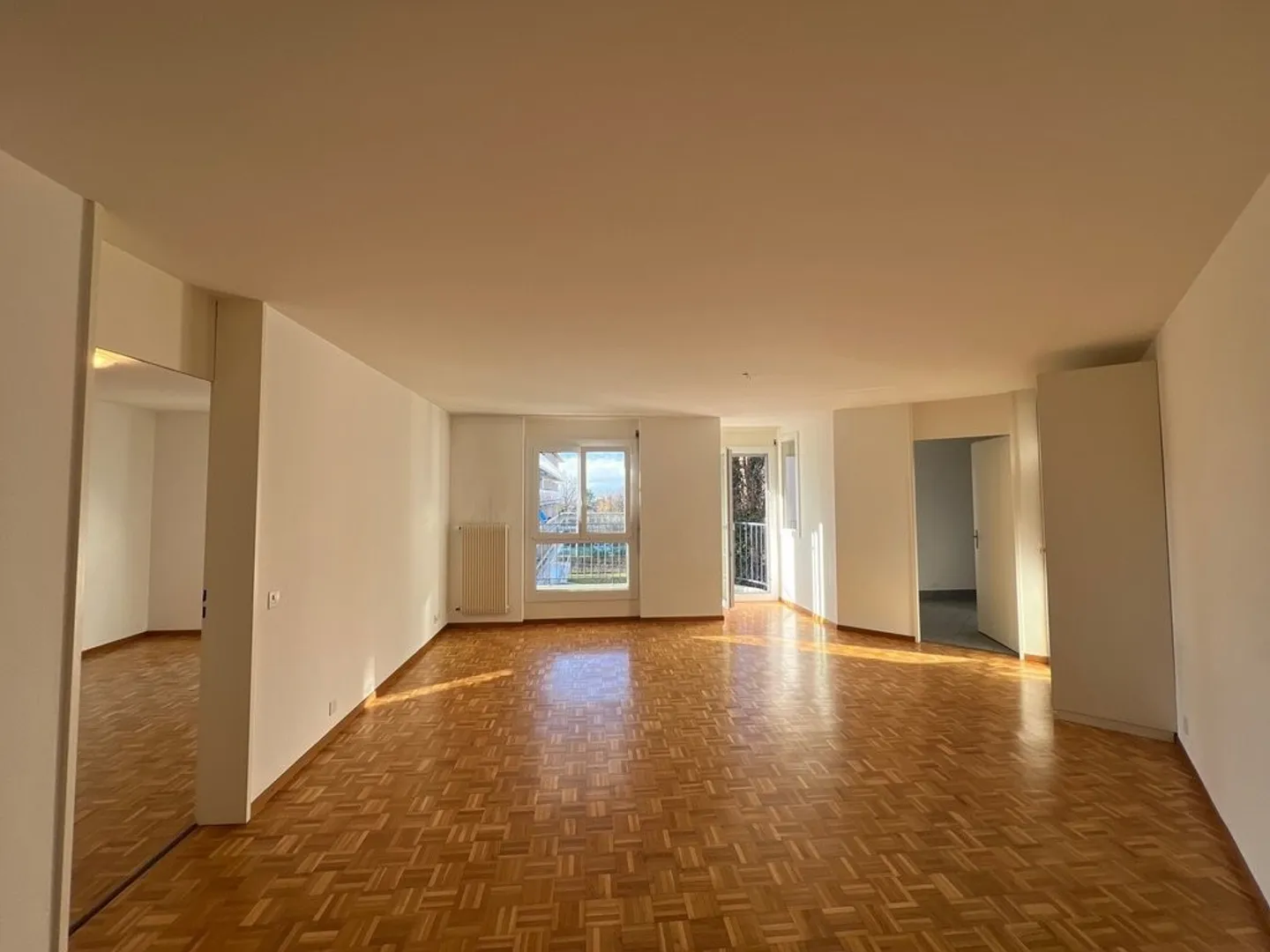 Beautiful Apartment - Photo 1 of 8